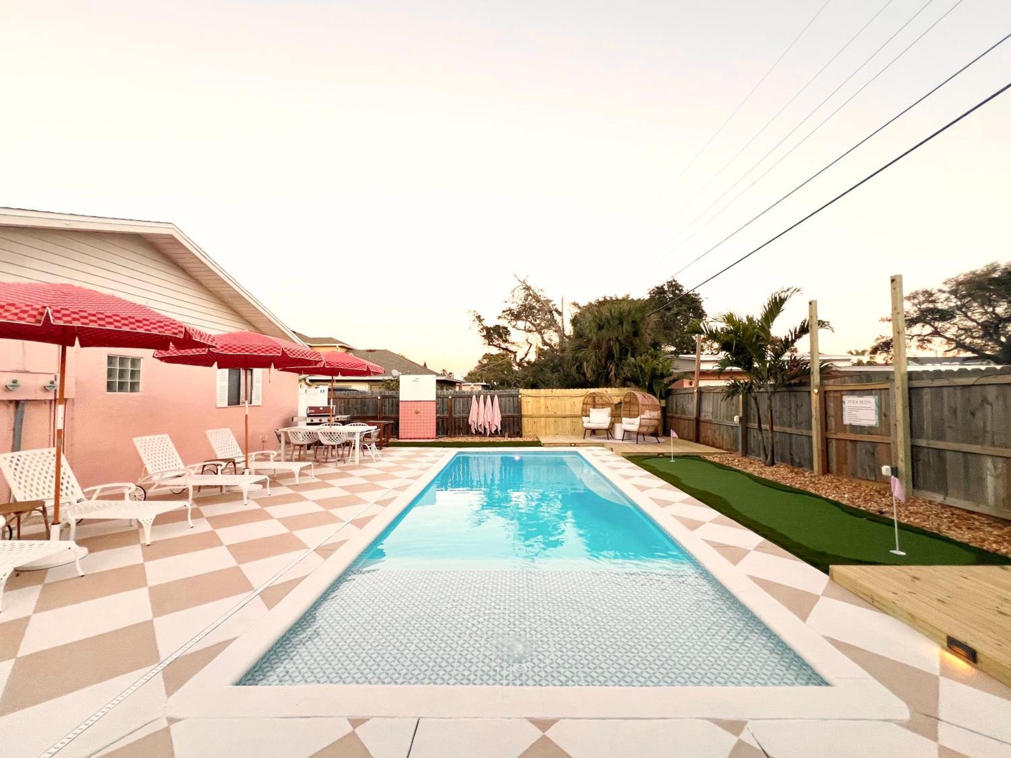 Luxury Villa 3 Blocks From The Beach With A Pool, Fire Pit And Outdoor Oasis Кейп Канаверал Екстериор снимка
